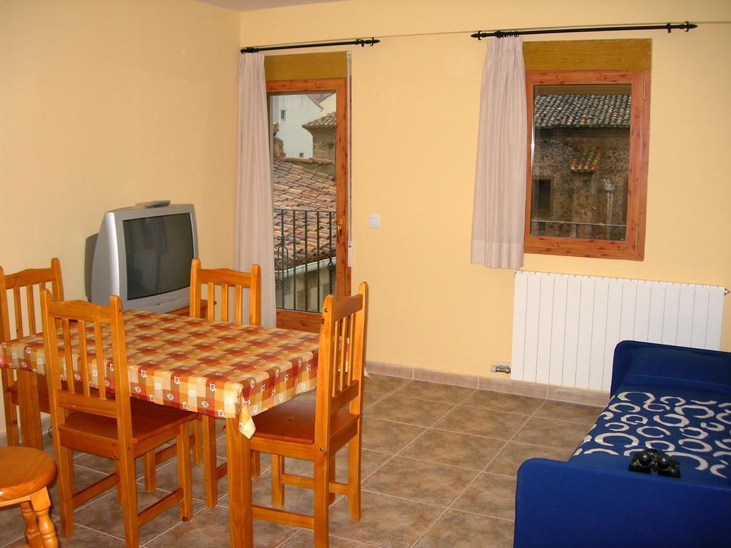 Apartamentos Turisticos Rosario Camarena de la Sierra Exteriér fotografie