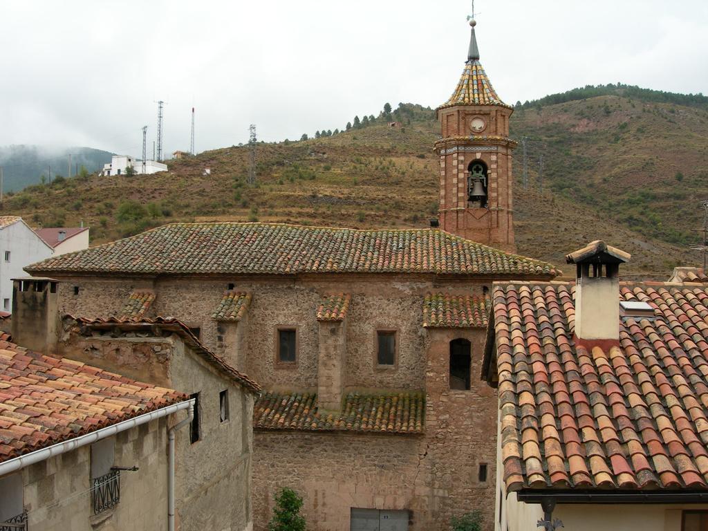 Apartamentos Turisticos Rosario Camarena de la Sierra Exteriér fotografie